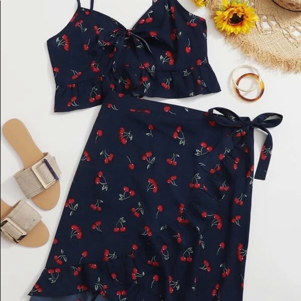 SHEIN Plus Cherry Crop & Skirt Set